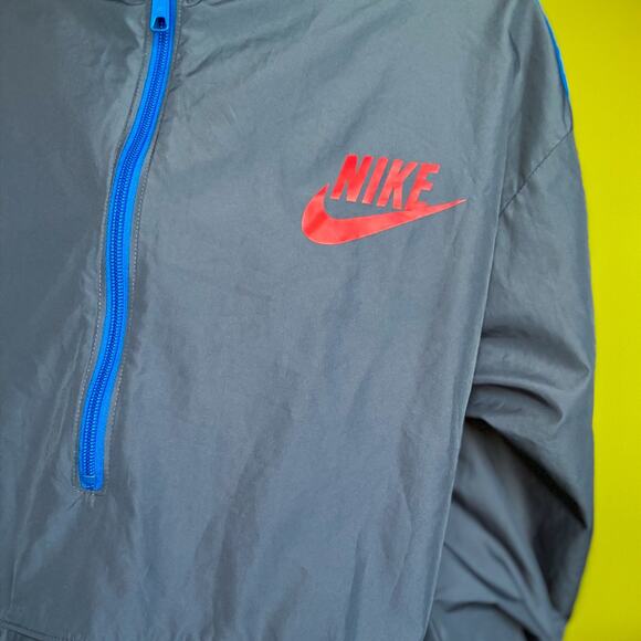 Nike Unisex Gray and Blue Striped Windbreaker Jacket - Picture 5 of 14